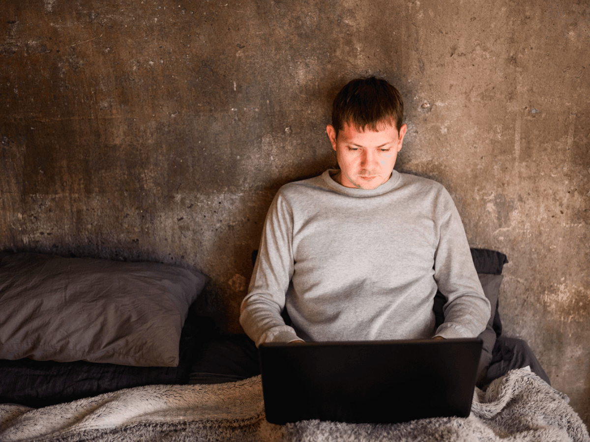 Reddit Communities Reveal Disorder Association Network