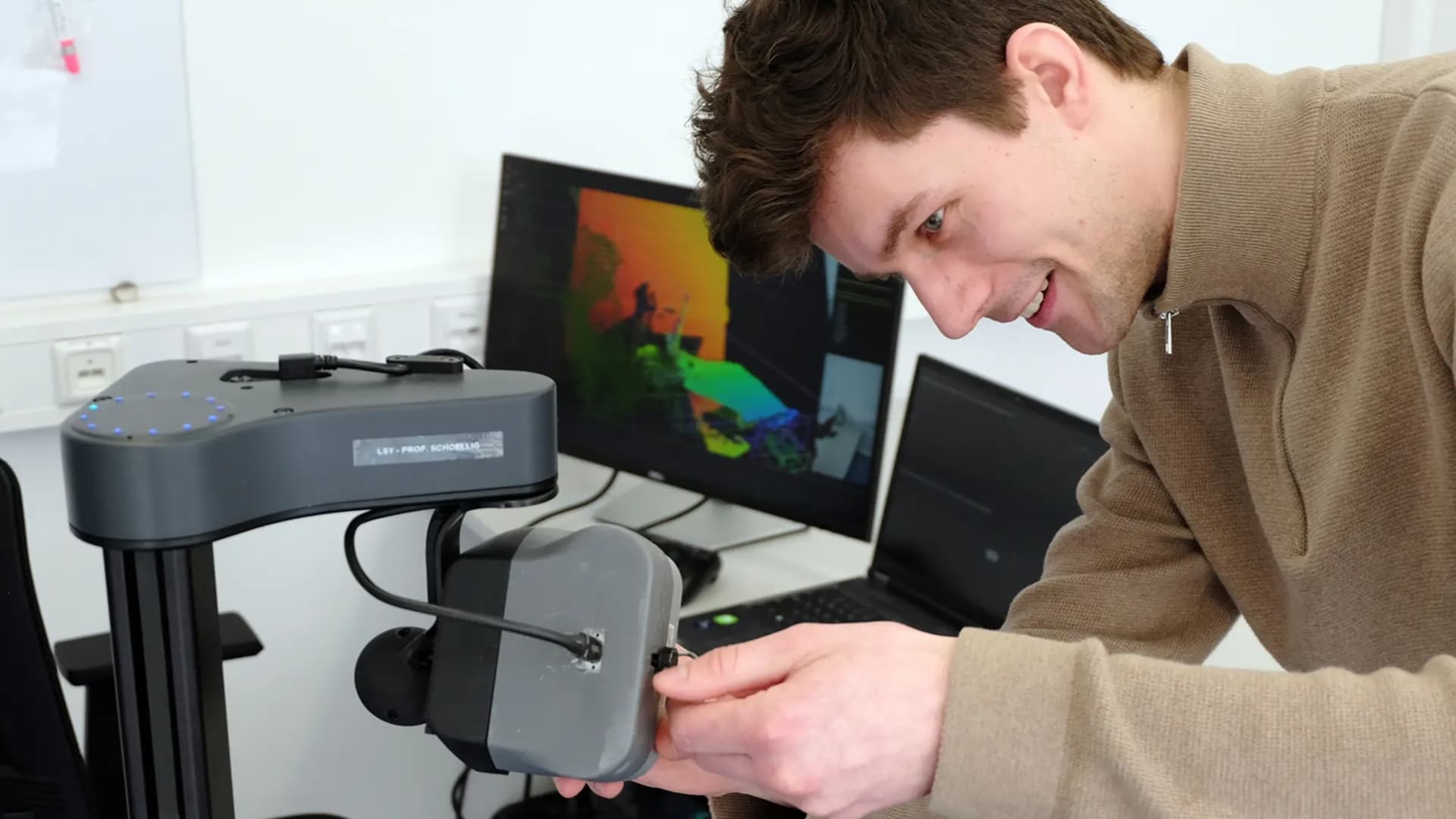 TUM Robot Uses Language Models To Locate Objects