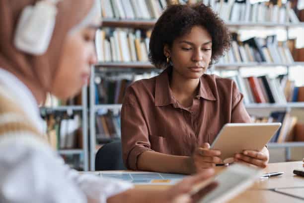 Joburg Users Compare Duolingo with Traditional Classrooms