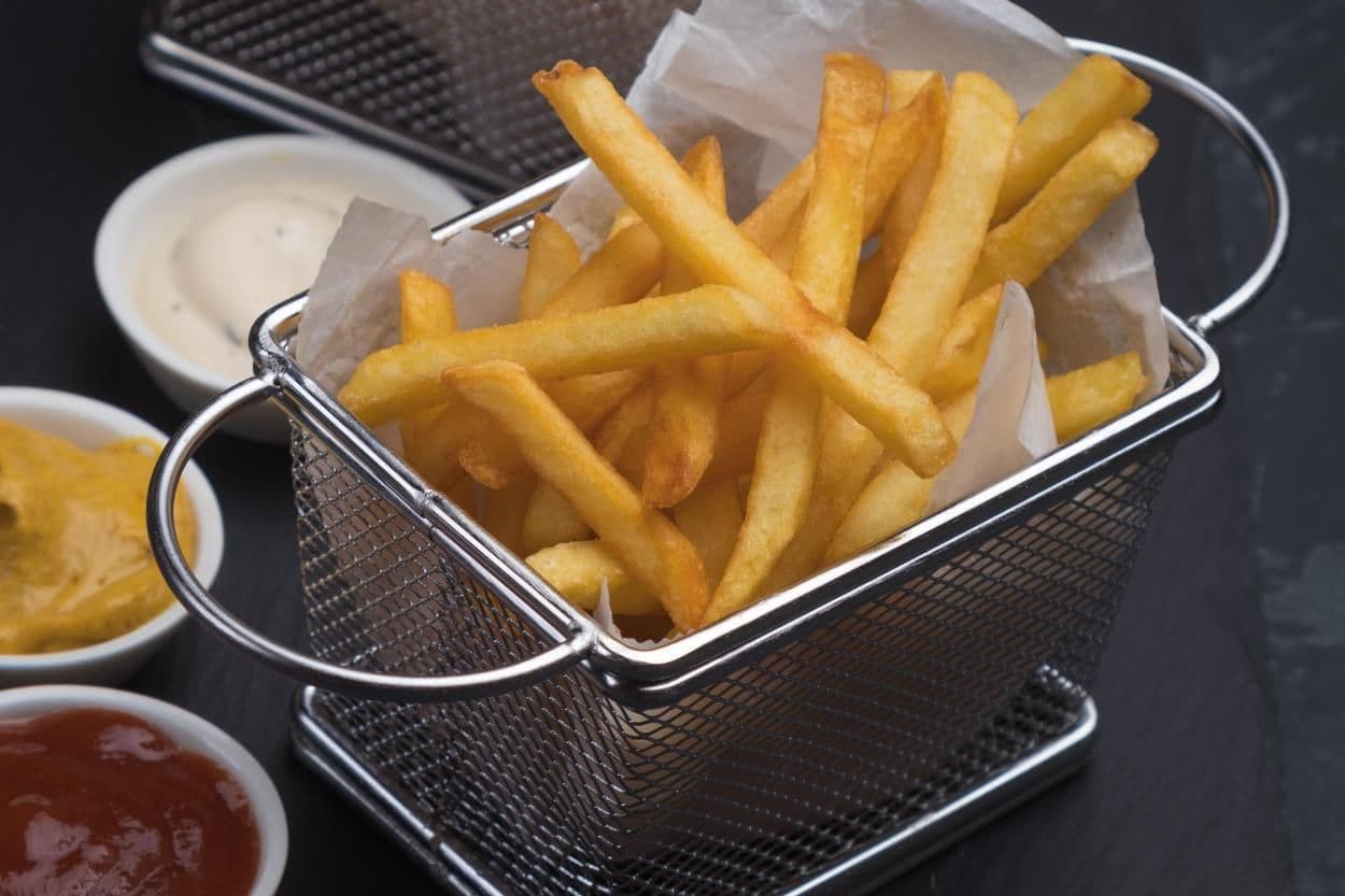 Young Koreans Meet Strangers For French Fries