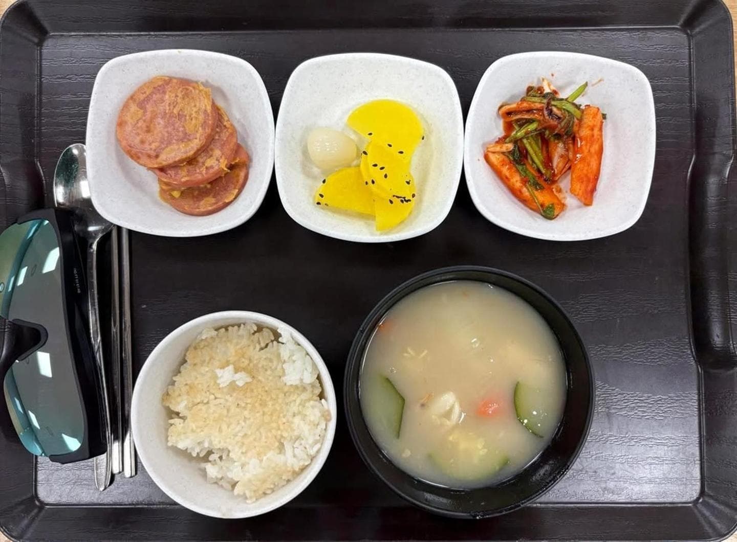 Scientists Criticize IBS Cafeteria Food Quality