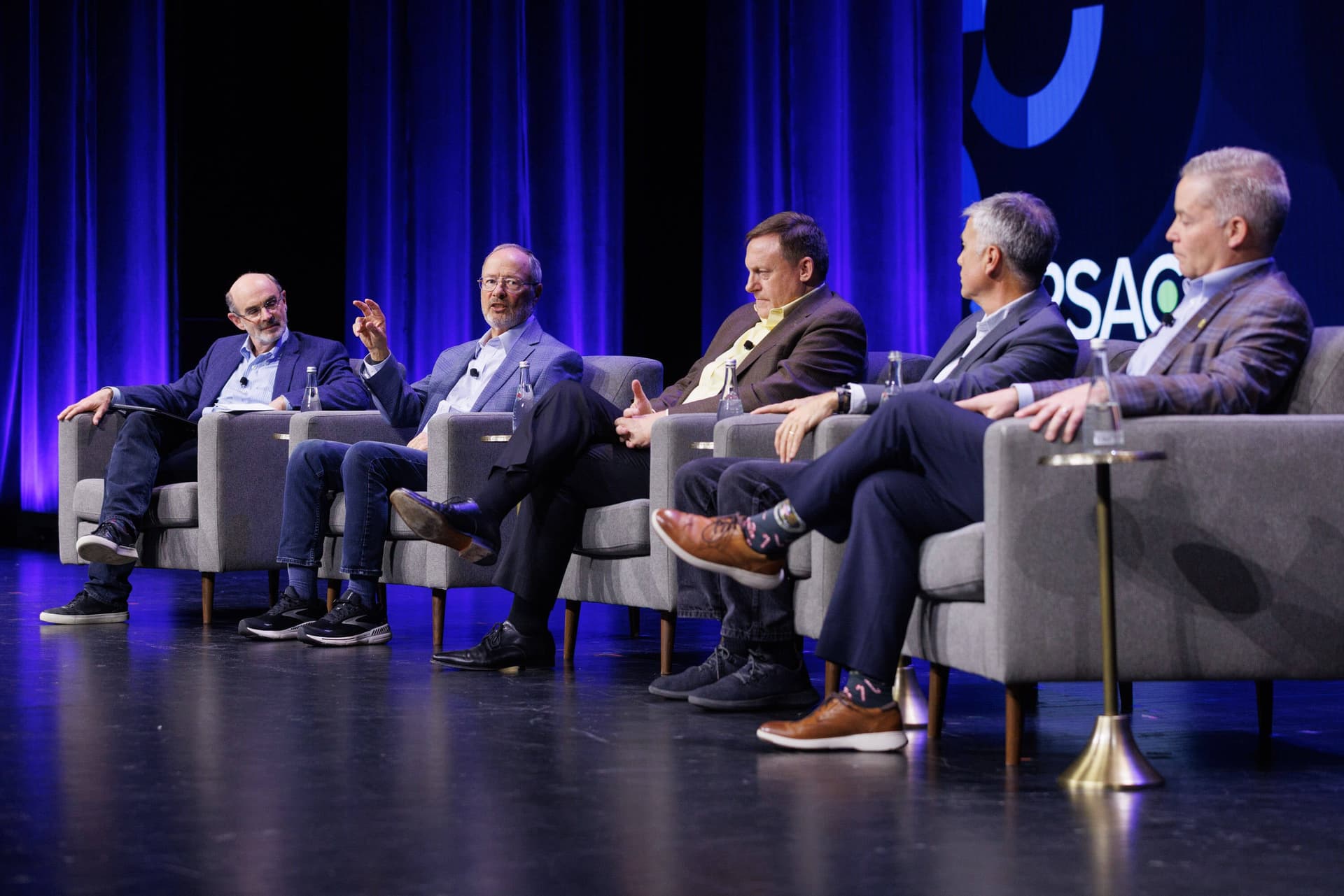 Former NSA Chiefs Debate Cyber Red Line