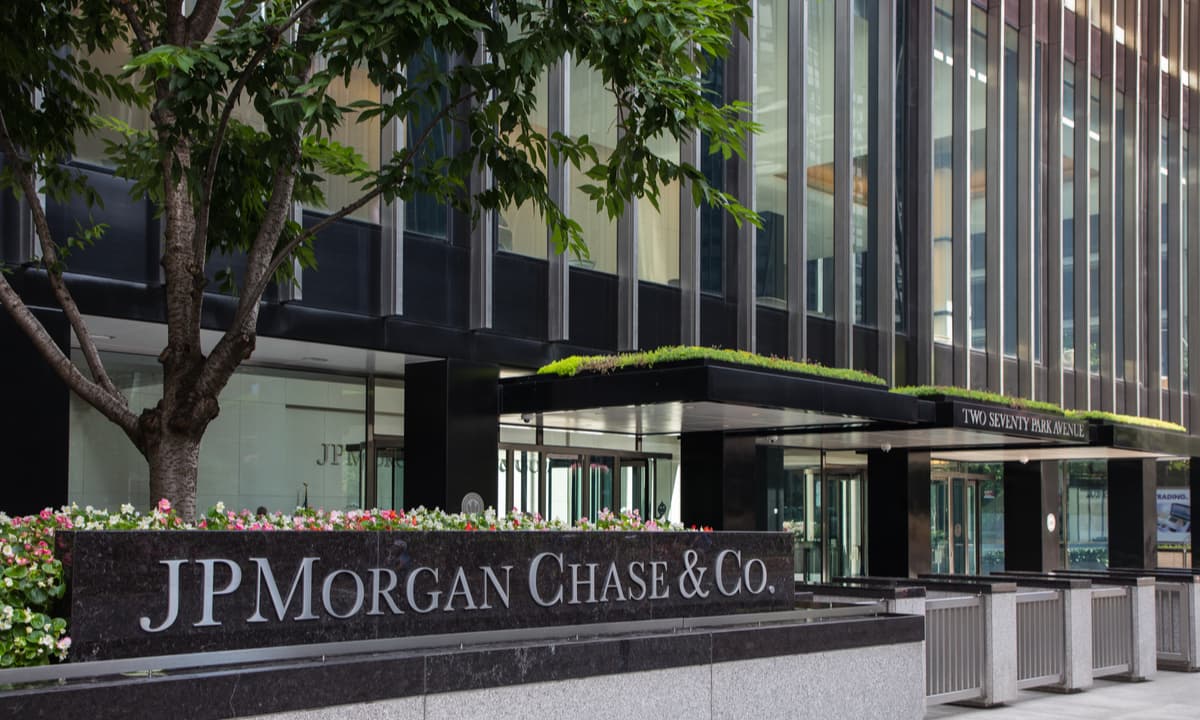 JPMorgan CEO Warns About Private Credit Risks