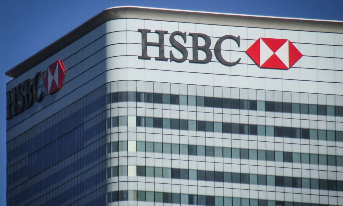 HSBC Considers Cutting Up To 20,000 Jobs