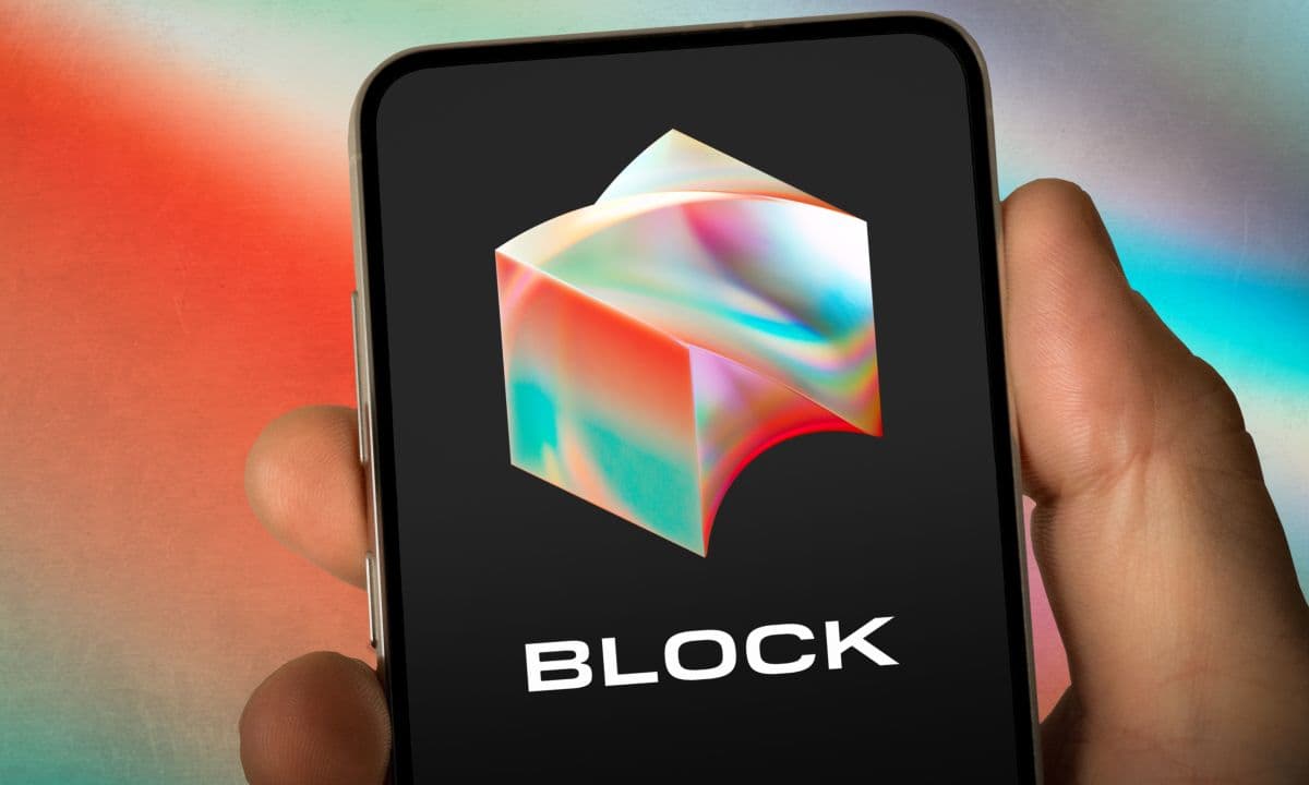 Block CEO Envisions AI Unseating Middle Managers