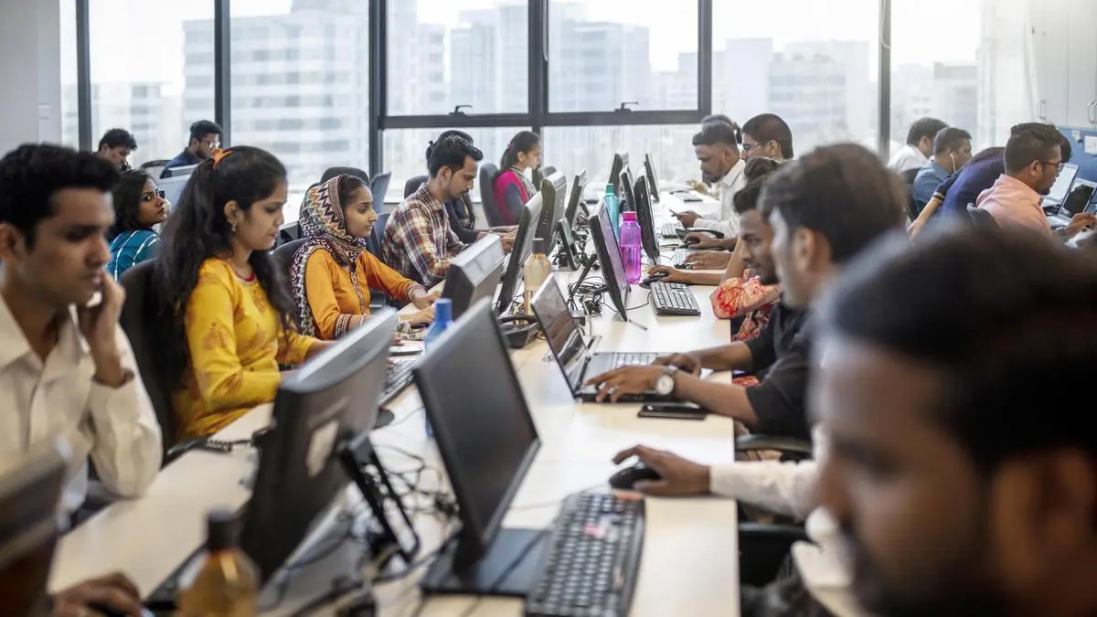 Mid-Size IT Firms Cut Hiring Due To AI