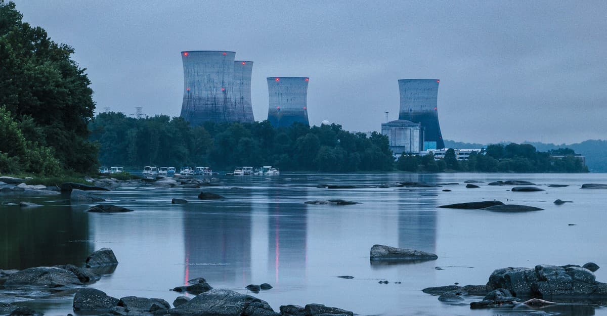 Tech Giants Build Massive AI Data Centers