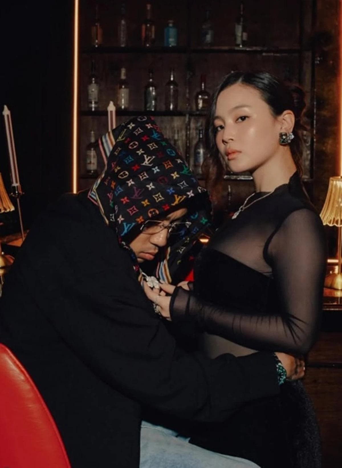 Lee Hi Sparks Dating Buzz With Dok2