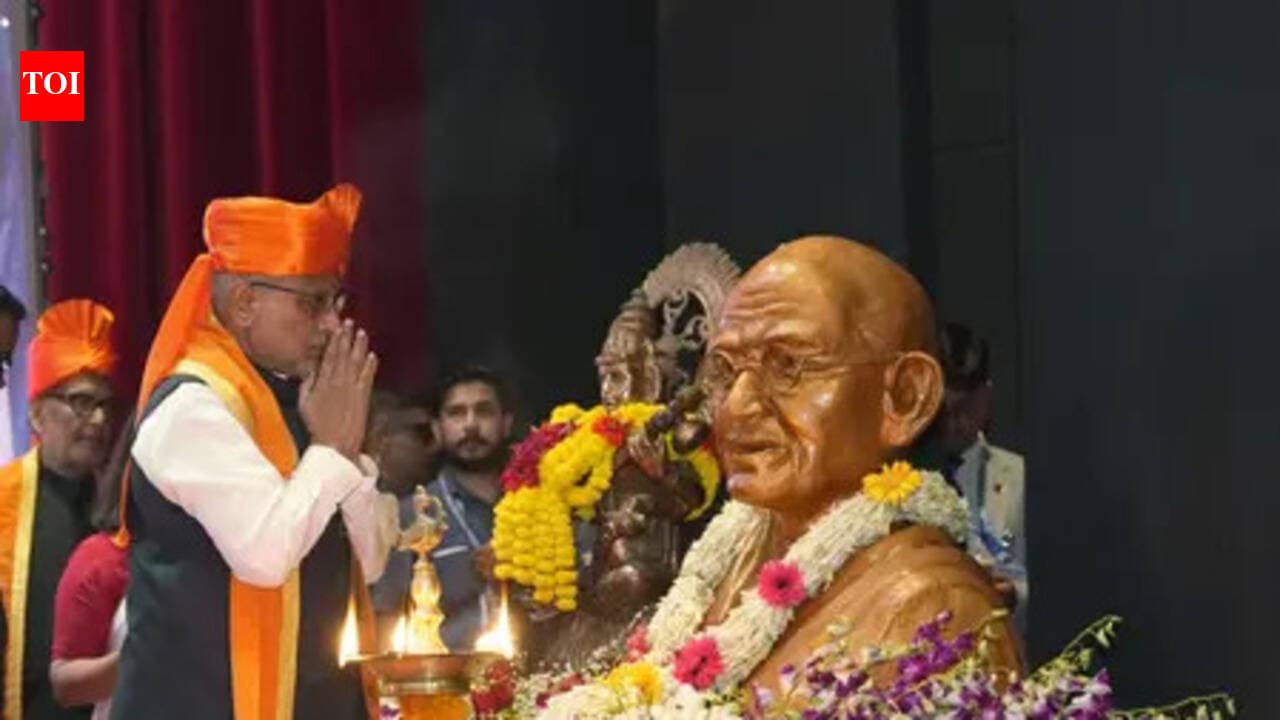 Vice-President Urges Students To Embrace Technology